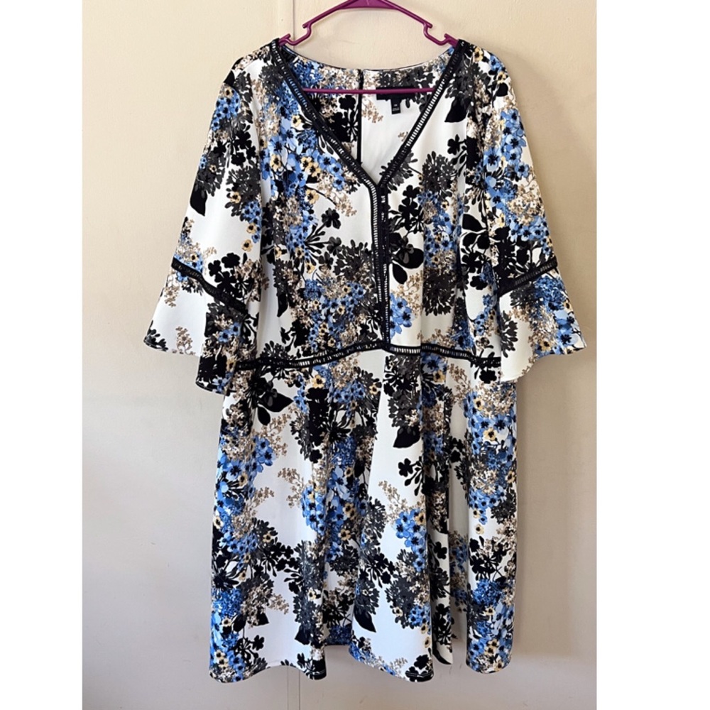 Lane Bryant Floral Ruffle Sleeve Dress Size 28